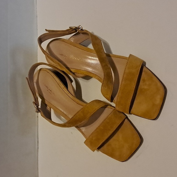 Gianvito Rossi Mustard Yellow Suede City Block Heel Sandals 40/9 NWOT - Picture 4 of 12